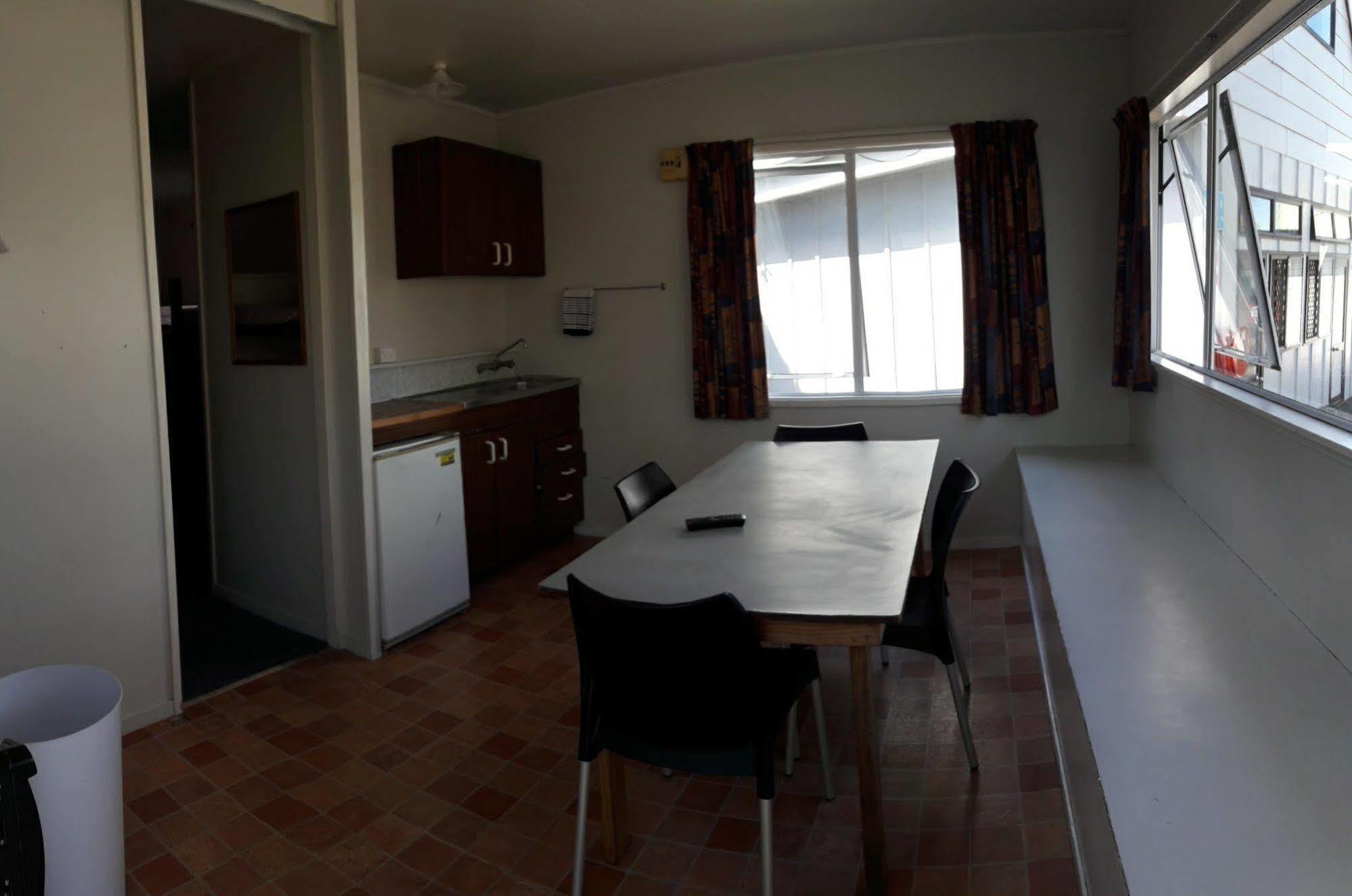 Auckland Northshore Motels & Holiday Park Buitenkant foto